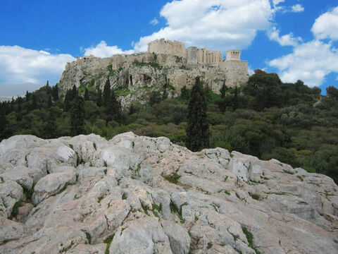 La vue de l’Acropole aujourd’hui depuis la Colline de Mars (l’Aéropage). – Numéro de diapositive 15