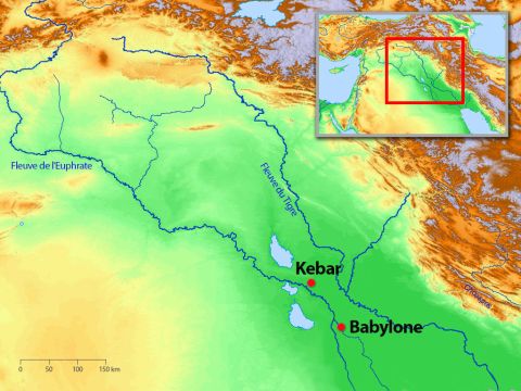 Les captifs furent emmenés à Babylone où ils vécurent en tant qu'esclaves au bord du fleuve Kebar (certains pensent que c'était au nord de Babylone, d'autres pensent que c'était le grand canal de Babylone qui partait de l'Euphrate). – Numéro de diapositive 2