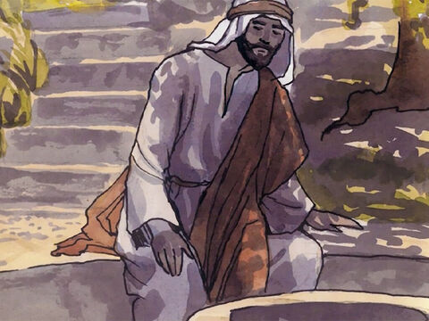 Là se trouvait le puits de Jacob. Jésus, fatigué du voyage, était assis au bord du puits. Il était environ midi. – Numéro de diapositive 4