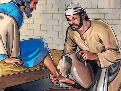 Ensuite il versa de l'eau dans un bassin et il commença à laver les pieds des disciples et à les essuyer avec le linge qu'il avait autour de la taille. – Numéro de diapositive 6