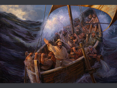 Jésus calme la tempête.<br/>Il monta dans la barque, et ses disciples le suivirent. Et voici, il s’éleva sur la mer une si grande tempête que la barque était couverte par les flots. Et lui, il dormait. Les disciples s’étant approchés le réveillèrent, et dirent: “Seigneur, sauve, nous périssons!” Il leur dit: “Pourquoi avez-vous peur, gens de peu de foi?” Alors il se leva, menaça les vents et la mer, et il y eut un grand calme. Ces hommes furent saisis d’étonnement: “Quel est celui-ci, disaient-ils, à qui obéissent même les vents et la mer?”<br/>Matthieu 8:23–27 – Numéro de diapositive 1