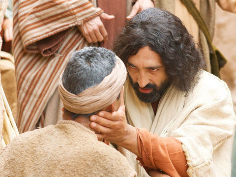 “Je suis ici pour faire les œuvres de Dieu, poursuivit Jésus. Je suis la lumière du monde.” – Numéro de diapositive 3