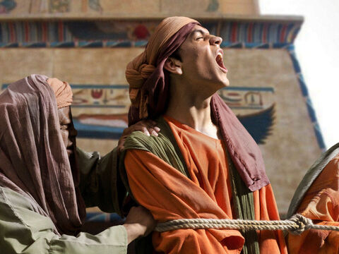 En Egypte, Joseph est emmené au marché aux esclaves. – Numéro de diapositive 18