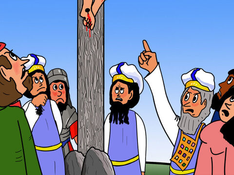 Mais les sacrificateurs et les chefs qui voulaient que Jésus soit tué n’étaient pas contents de l’écriteau placé au-dessus de Jésus. “Il ne faut pas écrire qu’il est notre roi, mais qu’il a dit qu’il l’était.” – Numéro de diapositive 23
