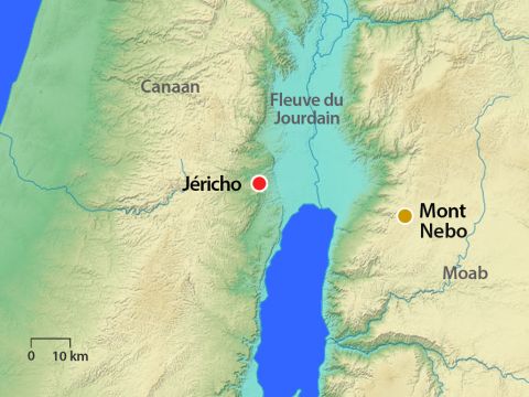 Moïse monta des plaines de Moab sur le mont Nebo, au sommet du Pisga, vis-à-vis de Jéricho. Dieu fit voir à Moïse divers lieux dans le pays promis, y compris la vallée du Jourdain et Jéricho. – Numéro de diapositive 14